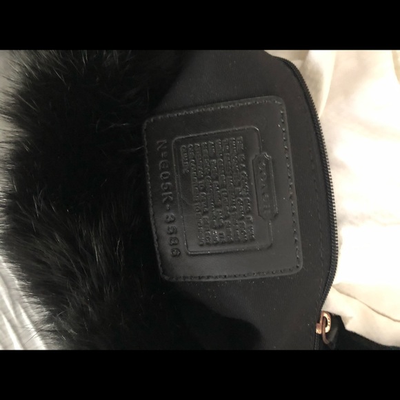 COACH purse 💥- w faux fur trim - Picture 2 of 6